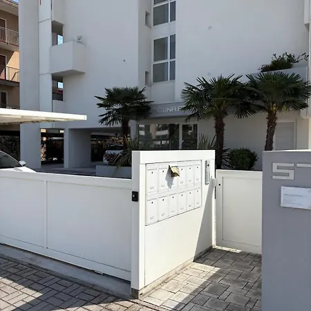 Laguna Palace - Nuovo Vicino Al Mare Apartment *